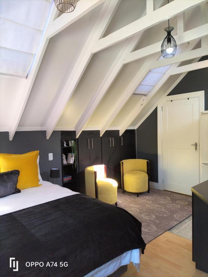 Rozenhof Guest Cottages George Luaran gambar