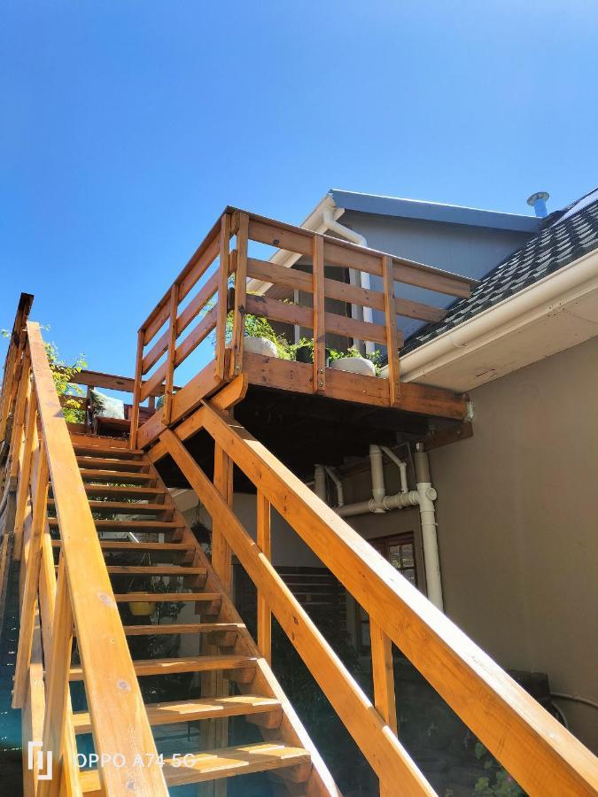 Rozenhof Guest Cottages George Luaran gambar