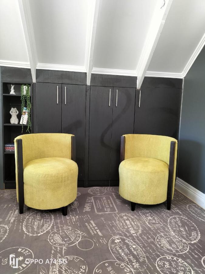 Rozenhof Guest Cottages George Luaran gambar
