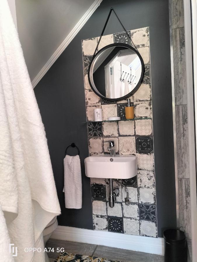 Rozenhof Guest Cottages George Luaran gambar