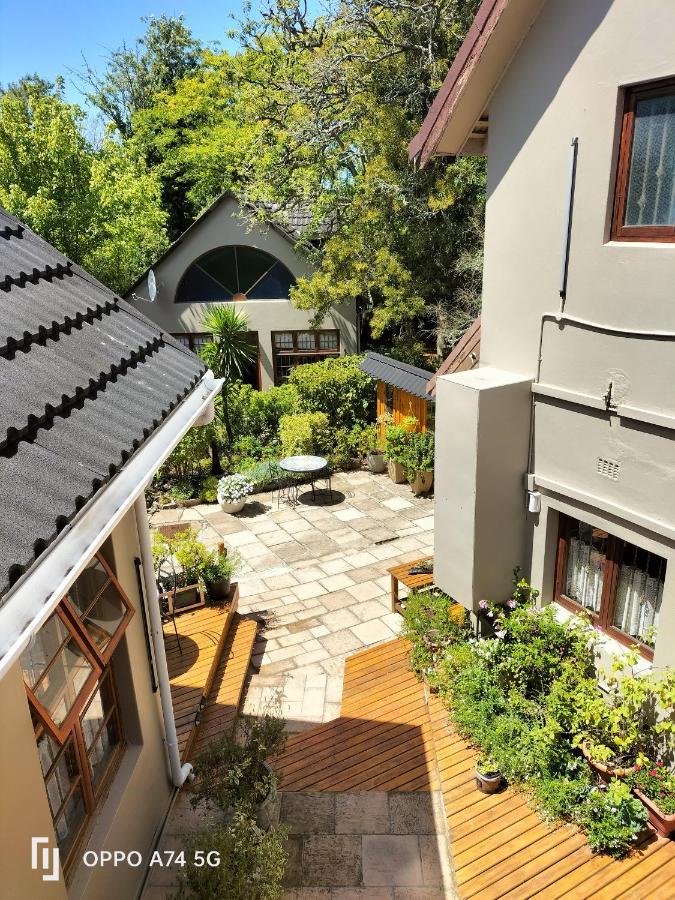 Rozenhof Guest Cottages George Luaran gambar