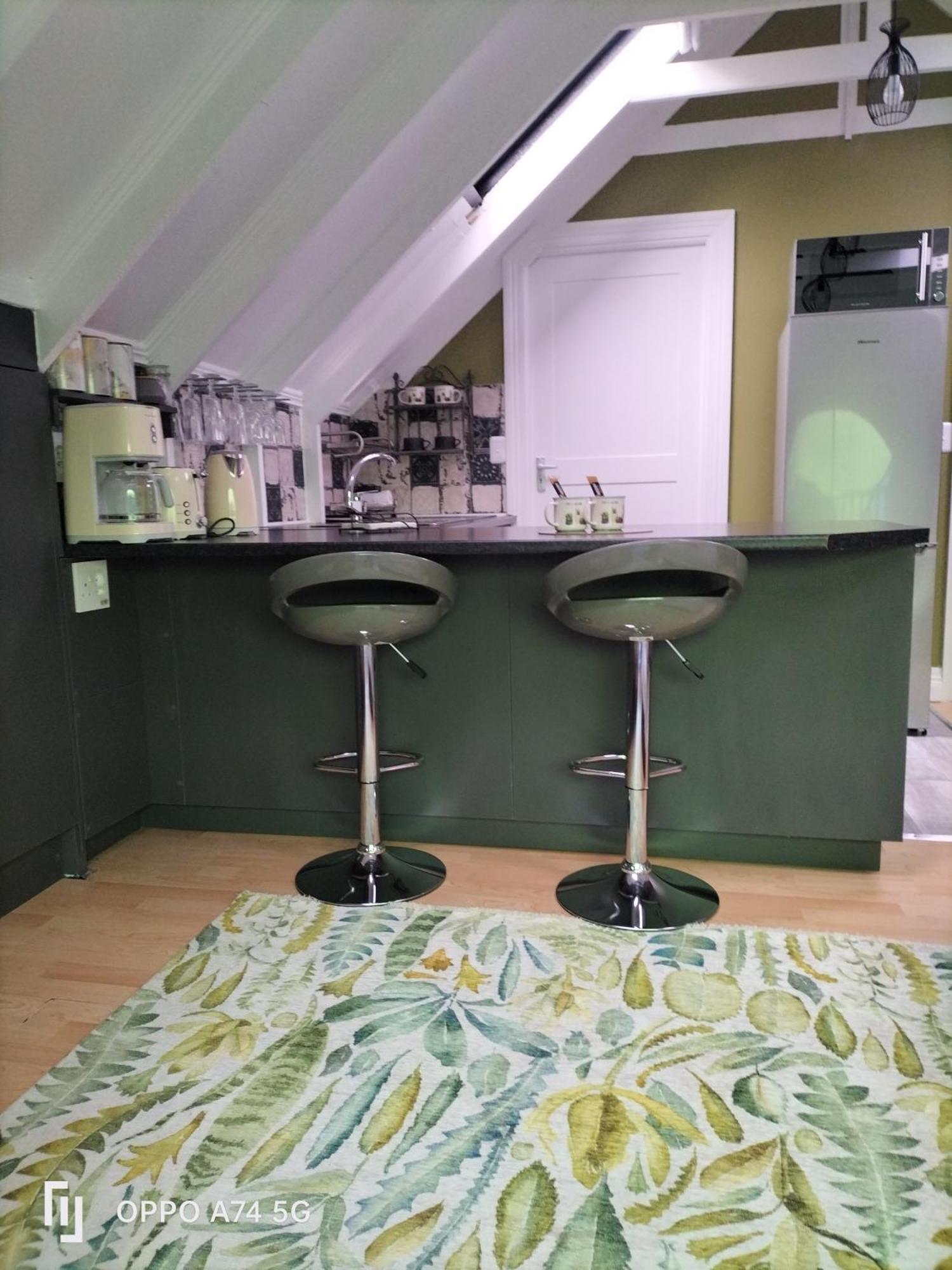 Rozenhof Guest Cottages George Luaran gambar