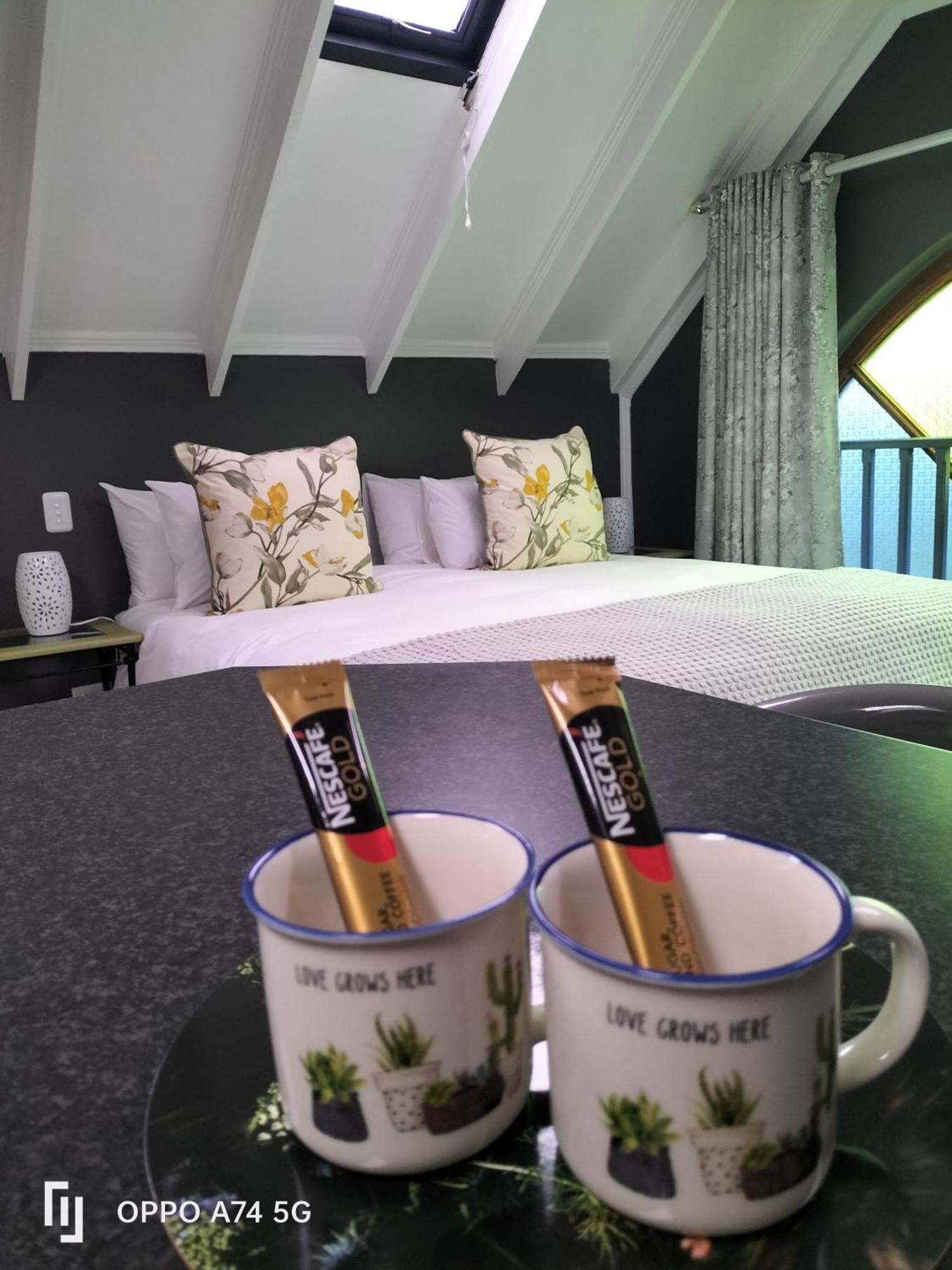 Rozenhof Guest Cottages George Luaran gambar