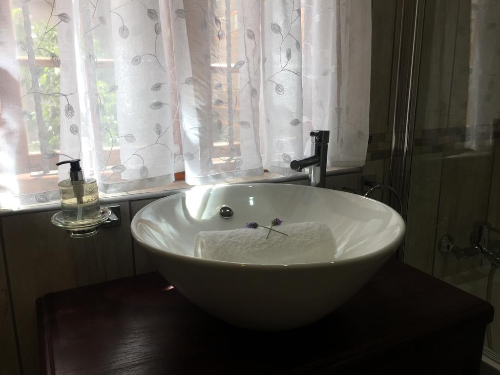 Rozenhof Guest Cottages George Luaran gambar
