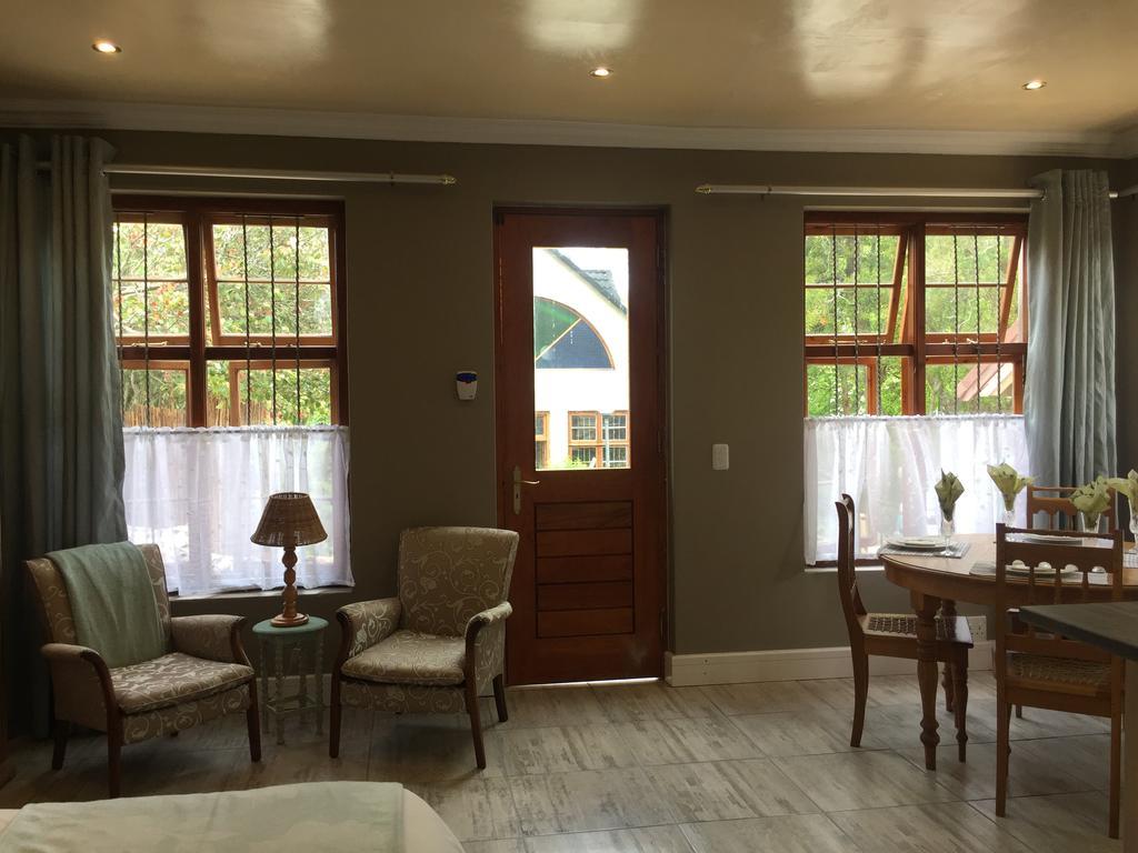 Rozenhof Guest Cottages George Luaran gambar