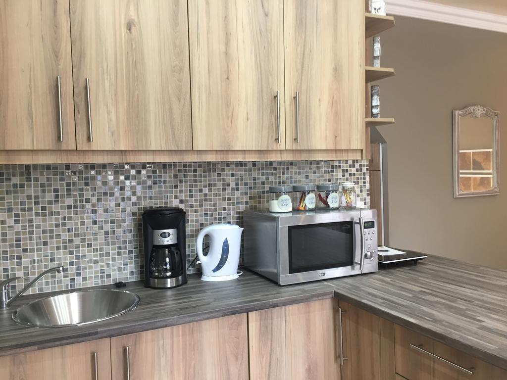 Rozenhof Guest Cottages George Luaran gambar