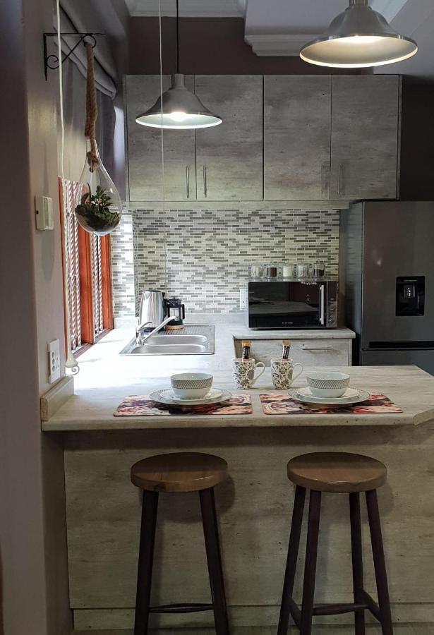 Rozenhof Guest Cottages George Luaran gambar